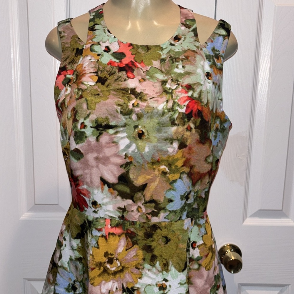 Taylor- Baked Coral Floral Fit & Flare Cut Out Shoulders size 8 - Picture 5 of 7
